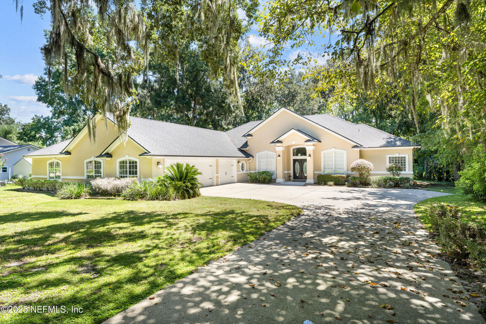 Property Photo:  686 Frederic Drive  FL 32003 