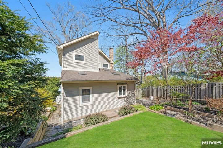 Property Photo:  95 Wildwood Road  NJ 07438 