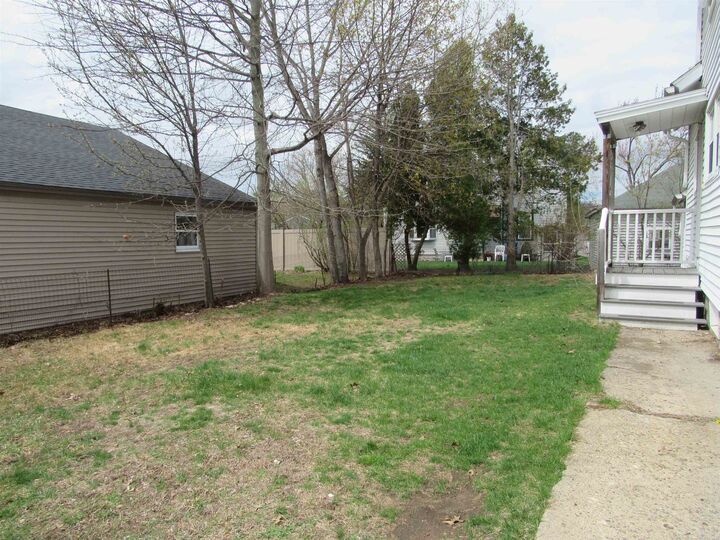 Property Photo:  30 Longwood Avenue  NH 03109 
