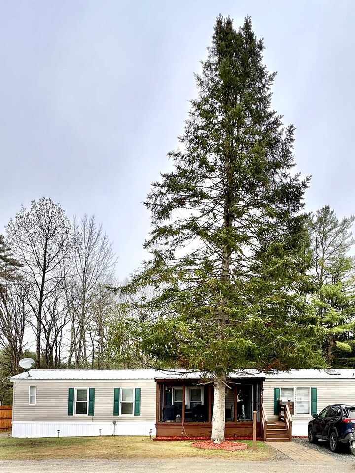 Property Photo: 242 Riverside Drive NH 03223