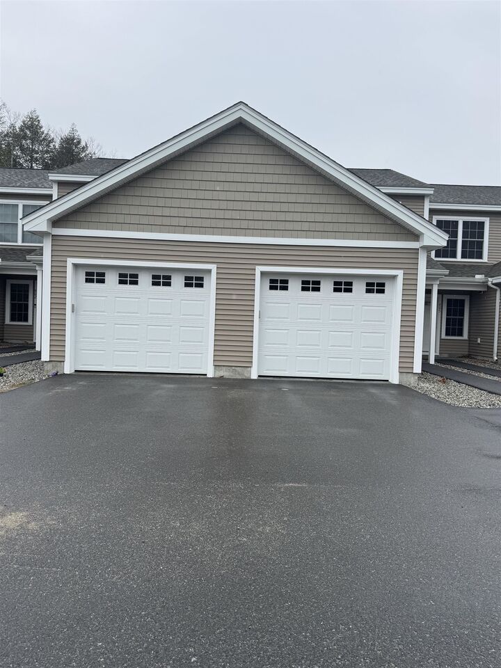 Property Photo:  606 Southfield Lane  NH 03458 