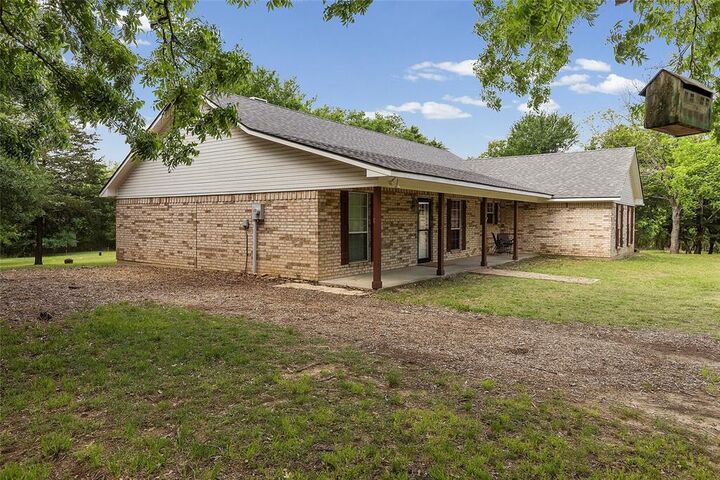 Property Photo:  5129 County Road 3139  TX 75453 