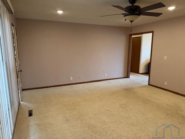 Property Photo:  101 East Fenton St  IA 51035 