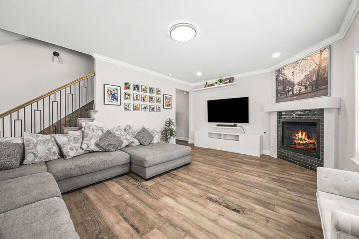 Property Photo:  562 N Drewrys Bluff Drive  AR 72704 