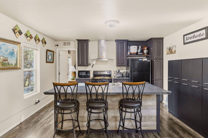 Property Photo:  395 S Livingston Way  OR 97526 