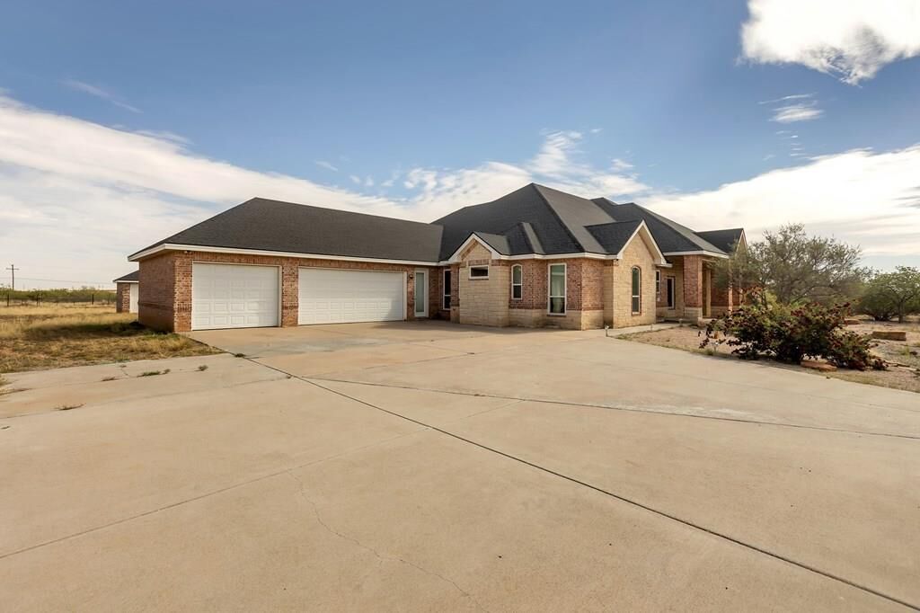 Property Photo:  3 Wavyleaf Court  TX 79762 