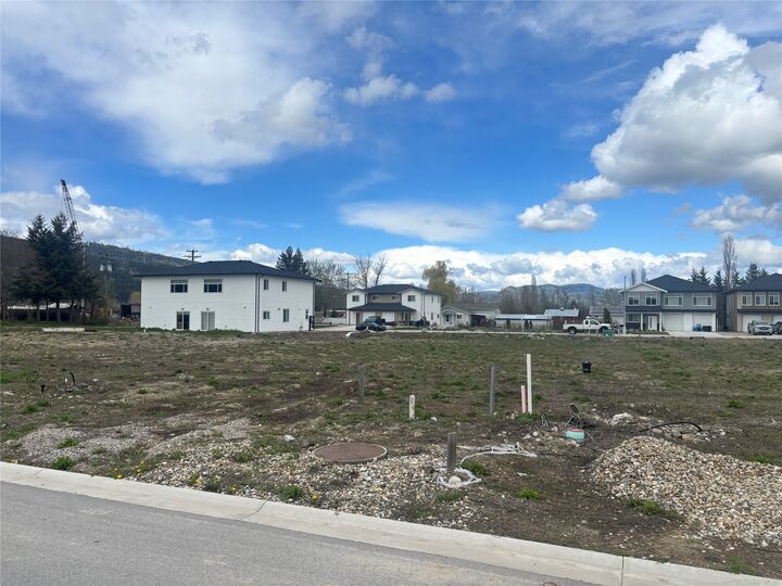 Property Photo:  2023 Viewmount Court  BC V0E 1V2 