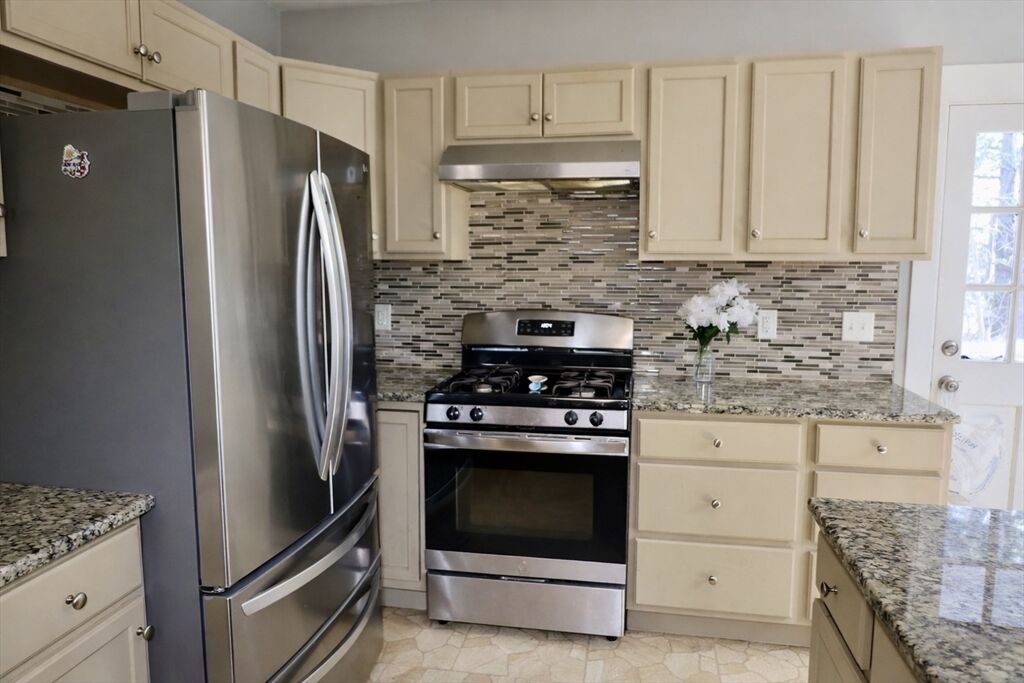 Property Photo:  17 Fairview Street  MA 01420 