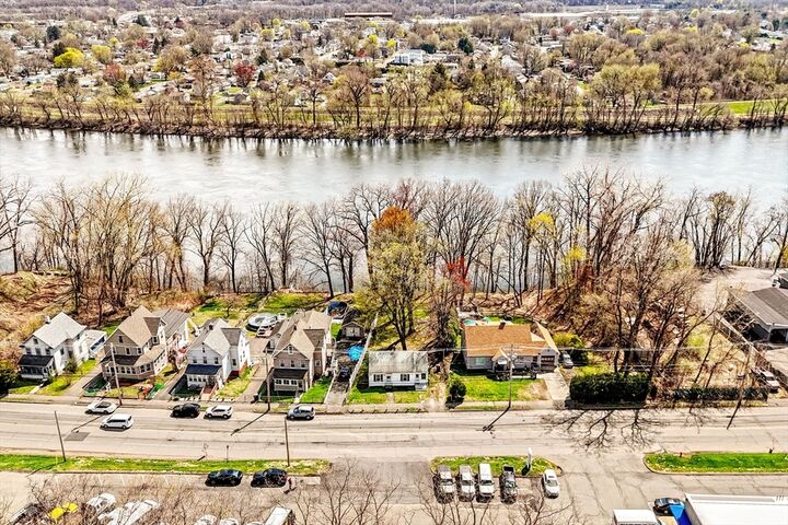 Property Photo:  964 Main St  MA 01040 