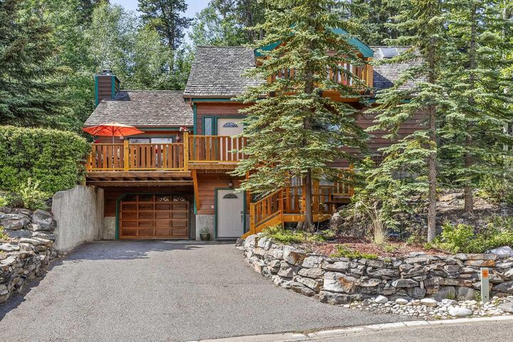 204 Grassi Place — photo 1