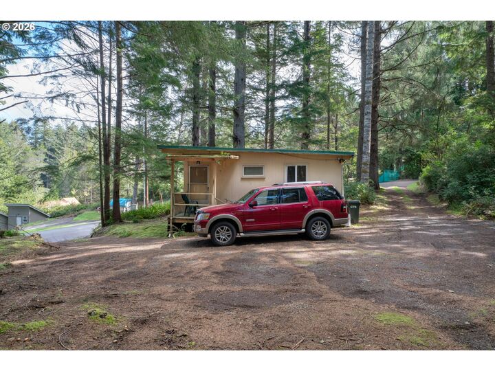 Property Photo:  83581 Woodland Ln  OR 97439 