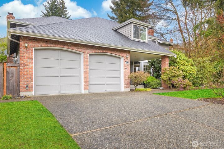 Property Photo: 3877 113th Avenue NE WA 98004