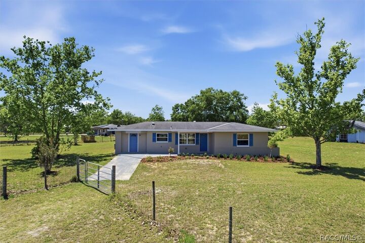 Property Photo: 5145 E Triss Street FL 34452