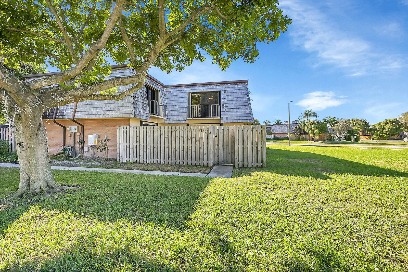 Property Photo:  128 Lake Arbor Drive  FL 33461 