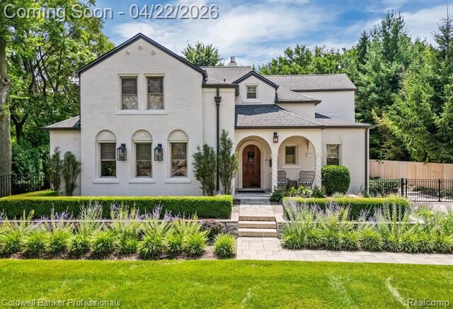 Property Photo:  3 Poplar Park Boulevard  MI 48069 