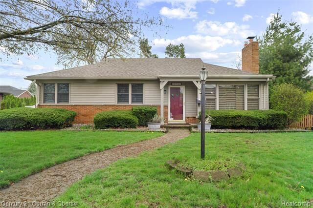 Property Photo:  22740 Hollander Street  MI 48128 