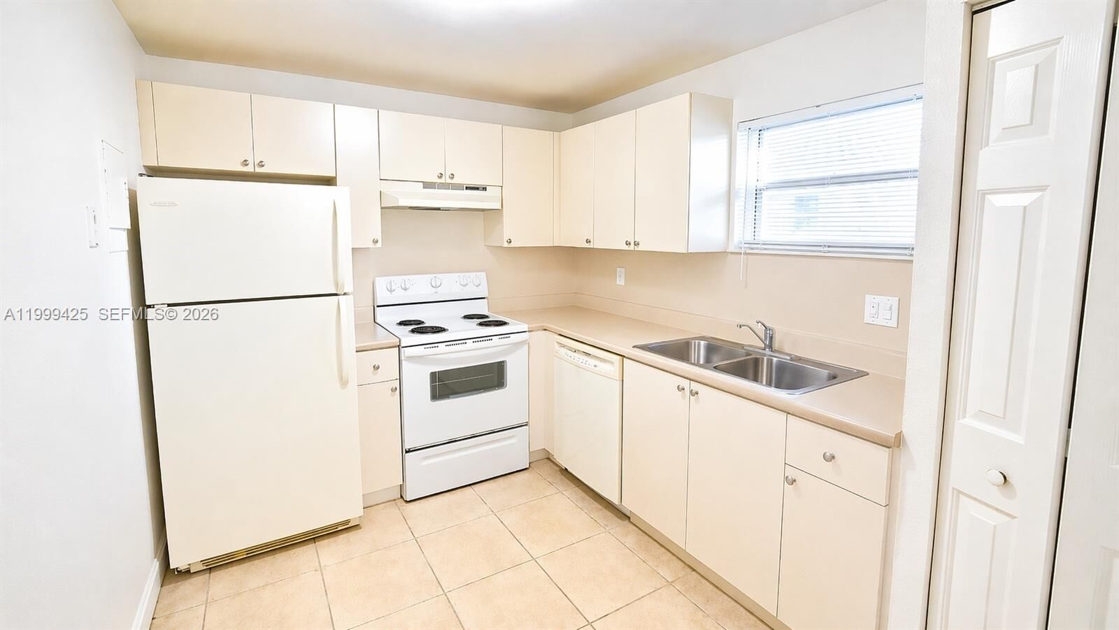 Property Photo:  4255 N University Dr 308  FL 33351 