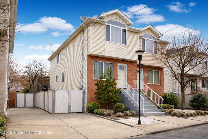 Property Photo: 35 Bentley Lane NY 10307
