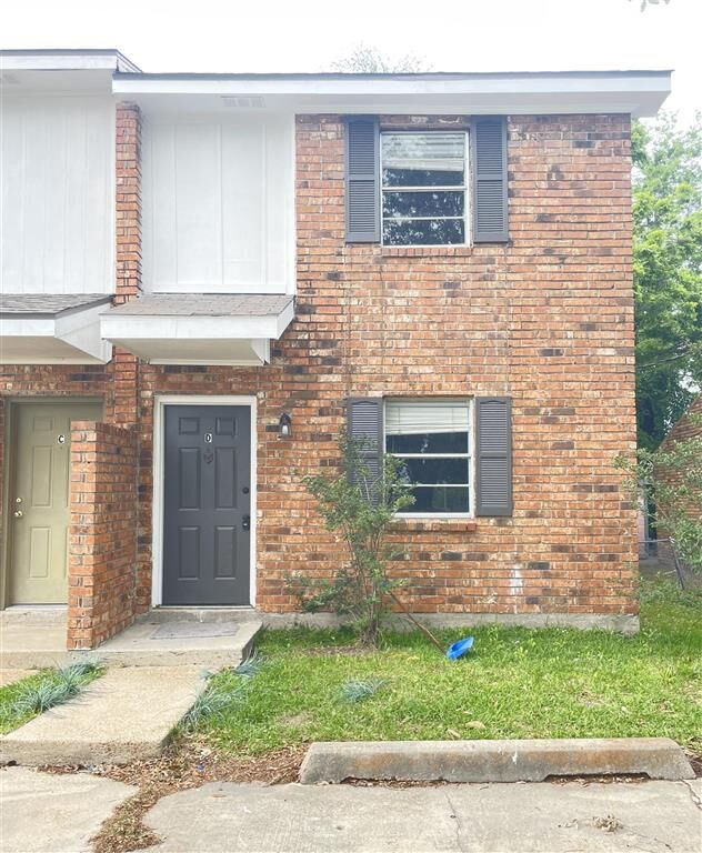 Property Photo:  1860 S Tallowood Drive S D  LA 70605 