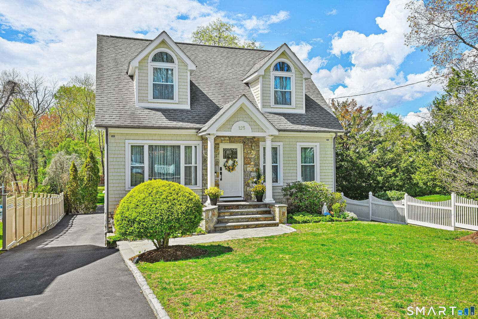 Property Photo:  125 Joffre Avenue  CT 06905 