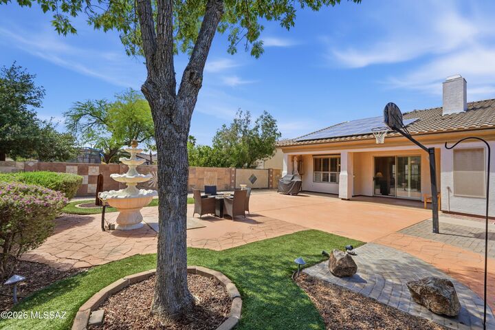 Property Photo:  7693 W Sunlark Way  AZ 85743 