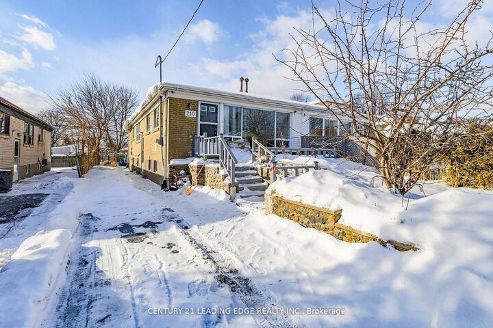 Property Photo:  210 Linden Avenue  ON M1K 3H8 
