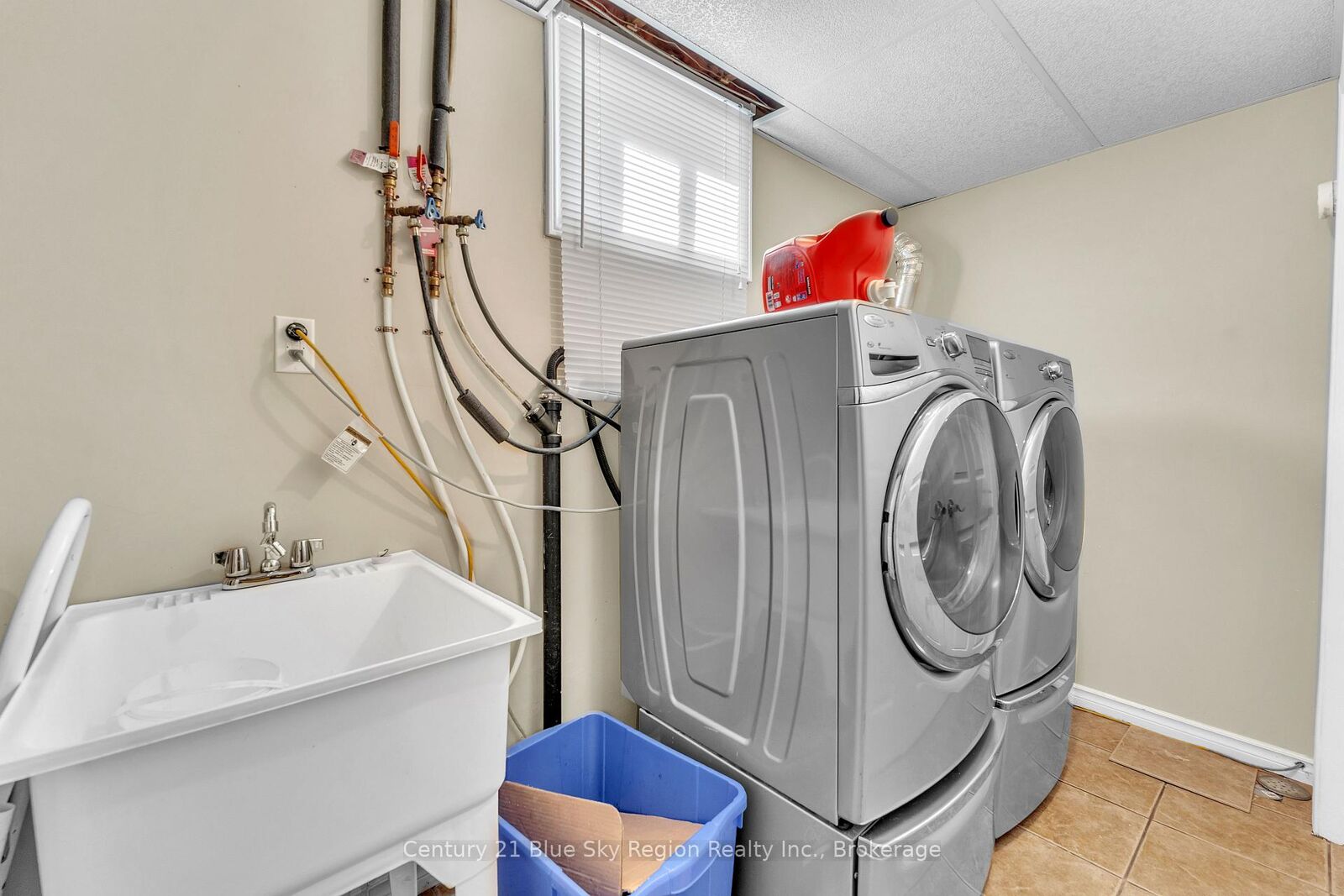 Photo de la propriété:  877 Ski Club Road  ON P1B 7R5 