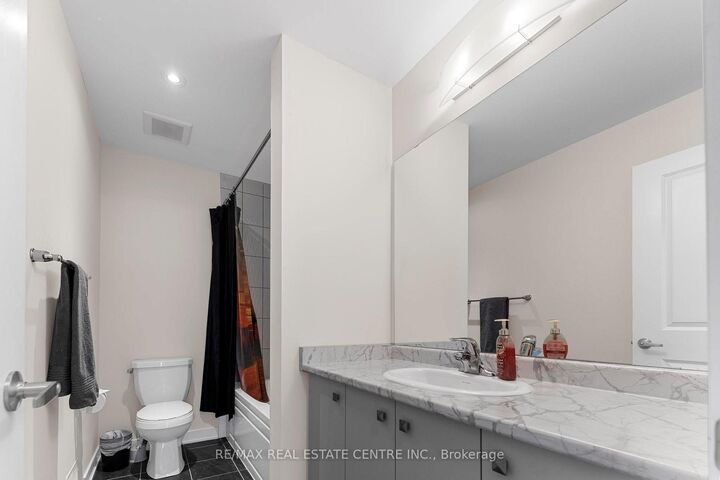 17 Downriver Drive — photo 1