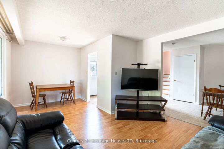 Property Photo: 387 First Avenue ON L3C 5R3