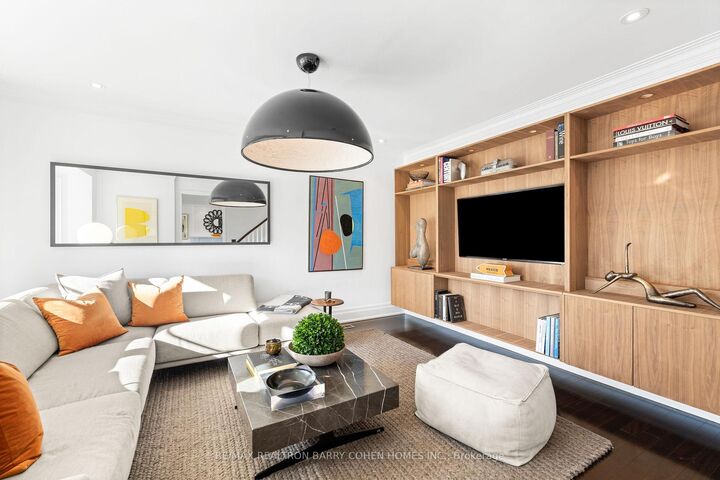 Property Photo: 215 Lonsmount Drive ON M5P 2Y6
