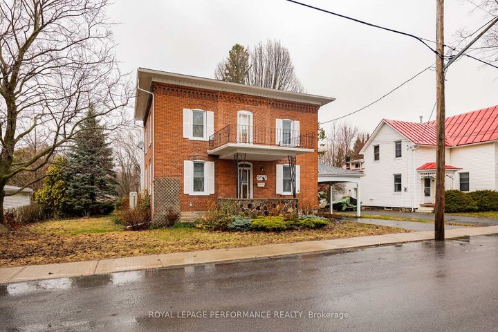 Property Photo: 11 Peter Street ON K0C 1T0