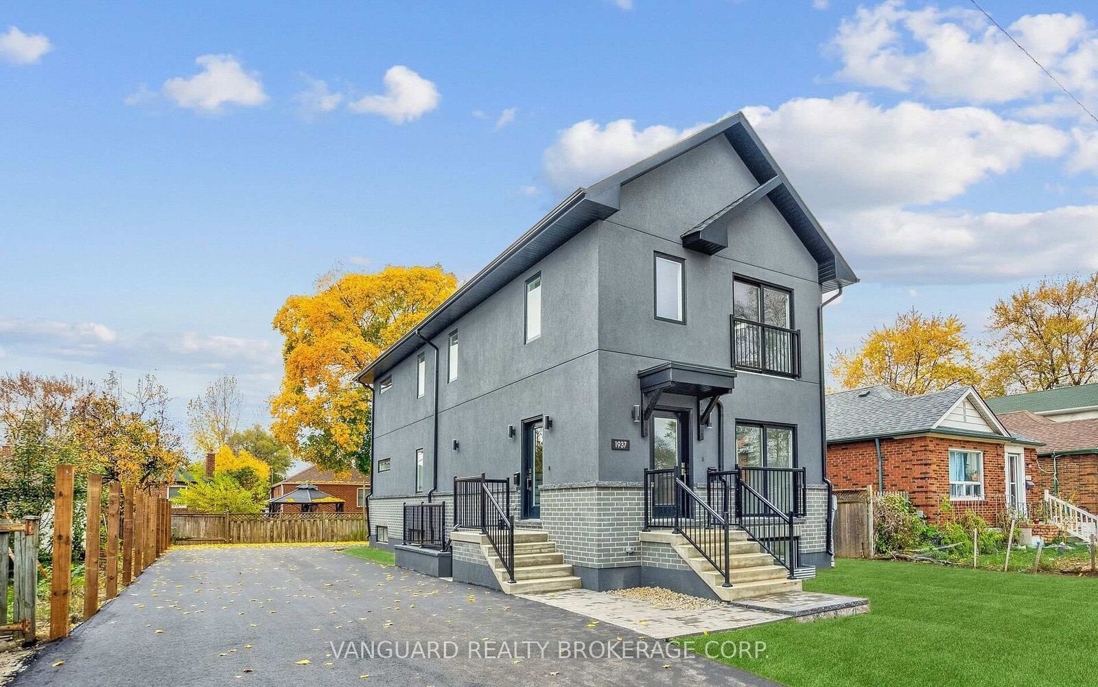Property Photo: 1937 Lawrence Avenue W ON M9N 1G8