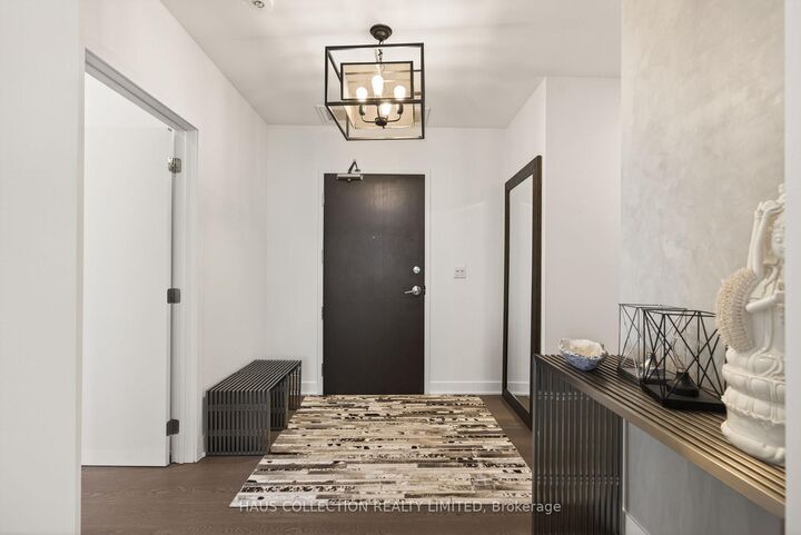 Property Photo: 20 Daly Avenue Ph2302 ON K1N 0C6