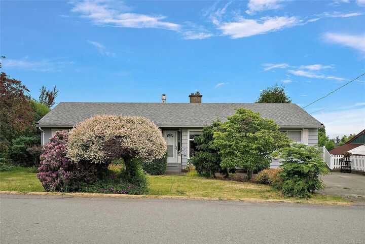 Property Photo: 1573 Charlotte St BC V0R 1R0