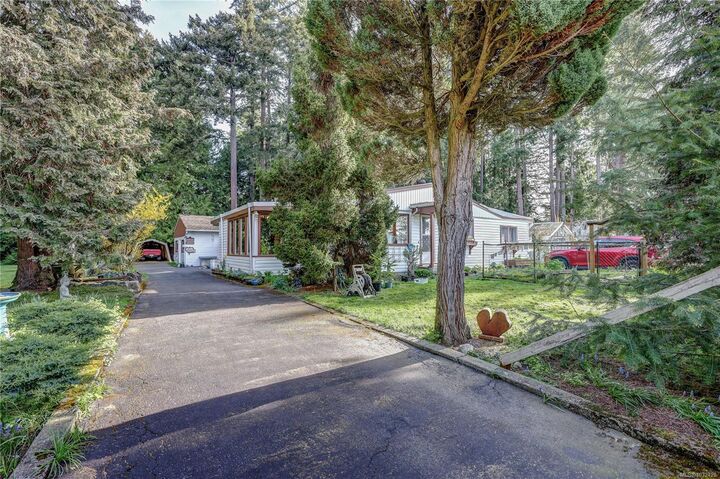 Property Photo:  525 Pioneer Cres  BC V9V 1V2 