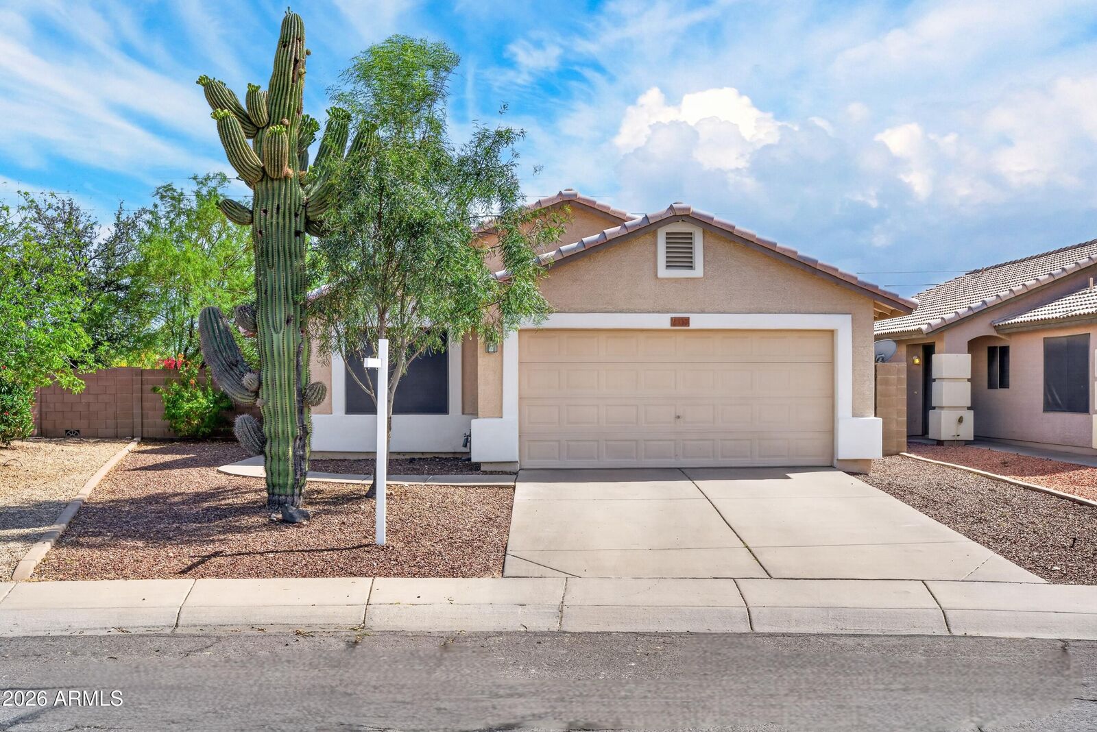 Property Photo:  2337 E 39th Avenue  AZ 85119 