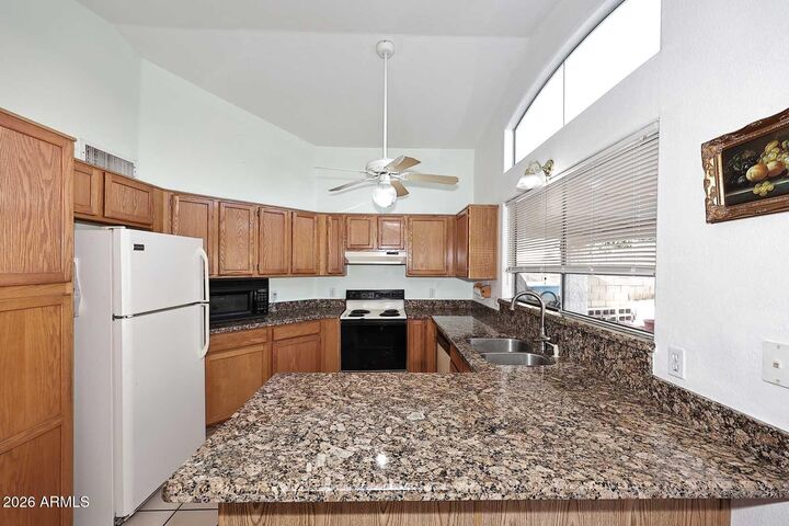 Property Photo:  17207 N 46th Place  AZ 85032 