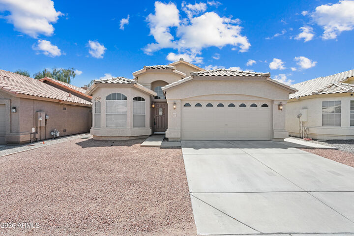 Property Photo:  1217 W Myrna Lane  AZ 85284 