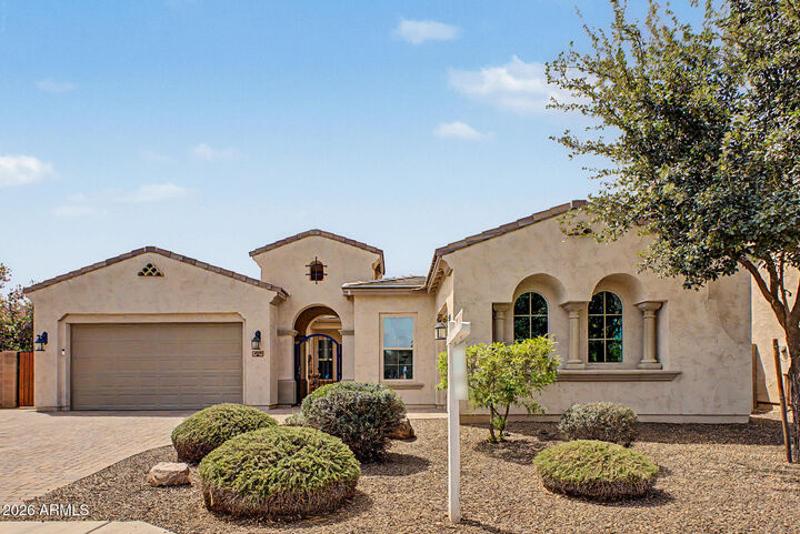 Property Photo:  2937 E Longhorn Drive  AZ 85297 
