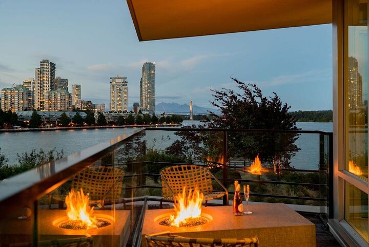 Property Photo: 210 Salter Street 305 BC V3M 0J9