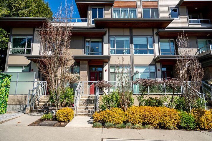 5423 Lougheed Highway — photo 1