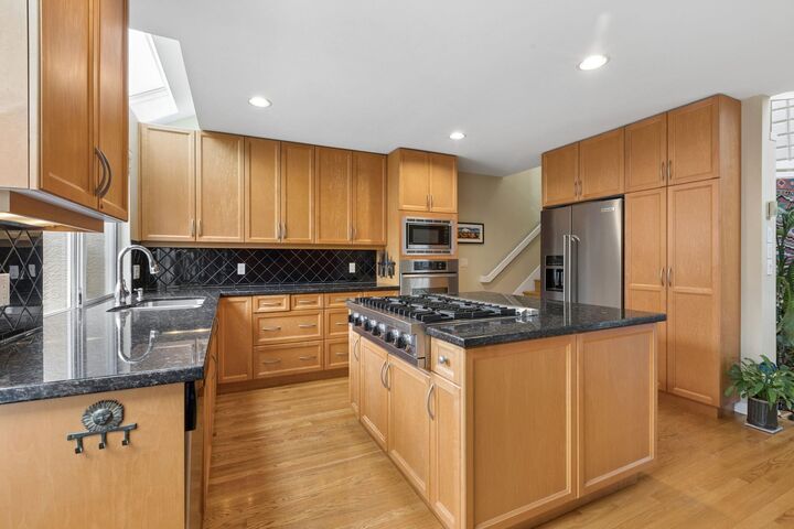 Property Photo: 2333 Bellevue Avenue BC V7V 1C9