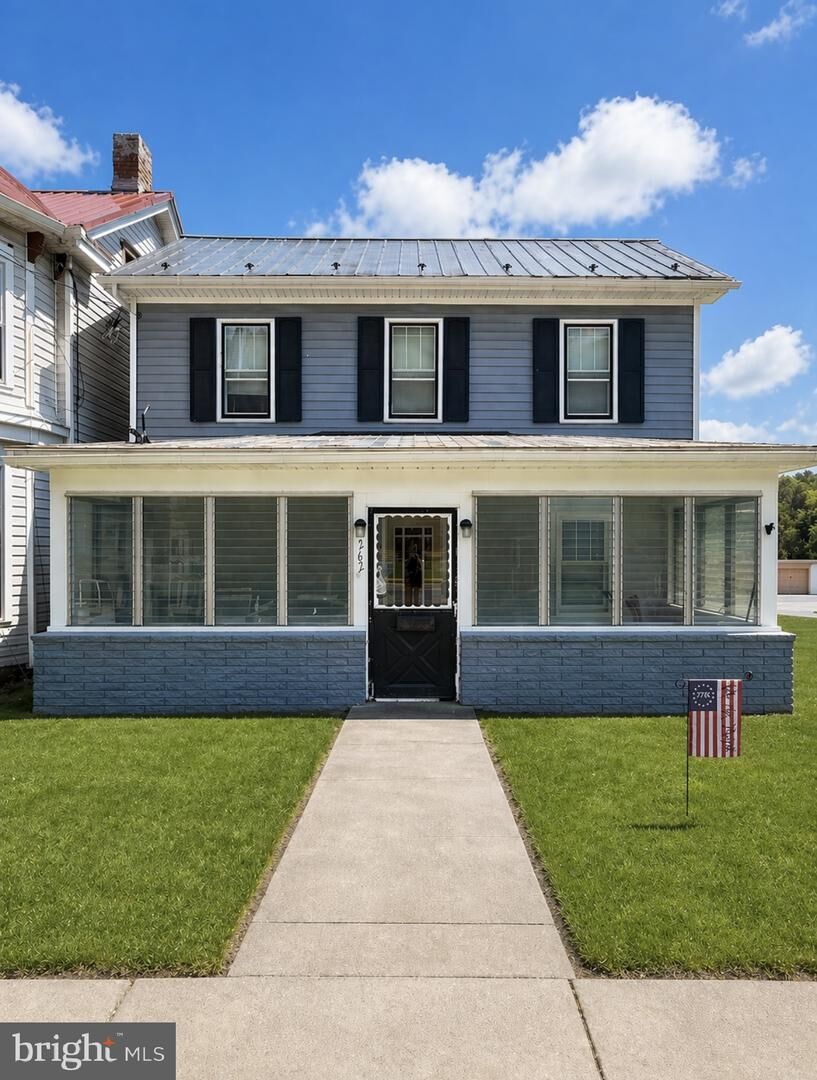 Property Photo:  262 N Washington Street  WV 25411 