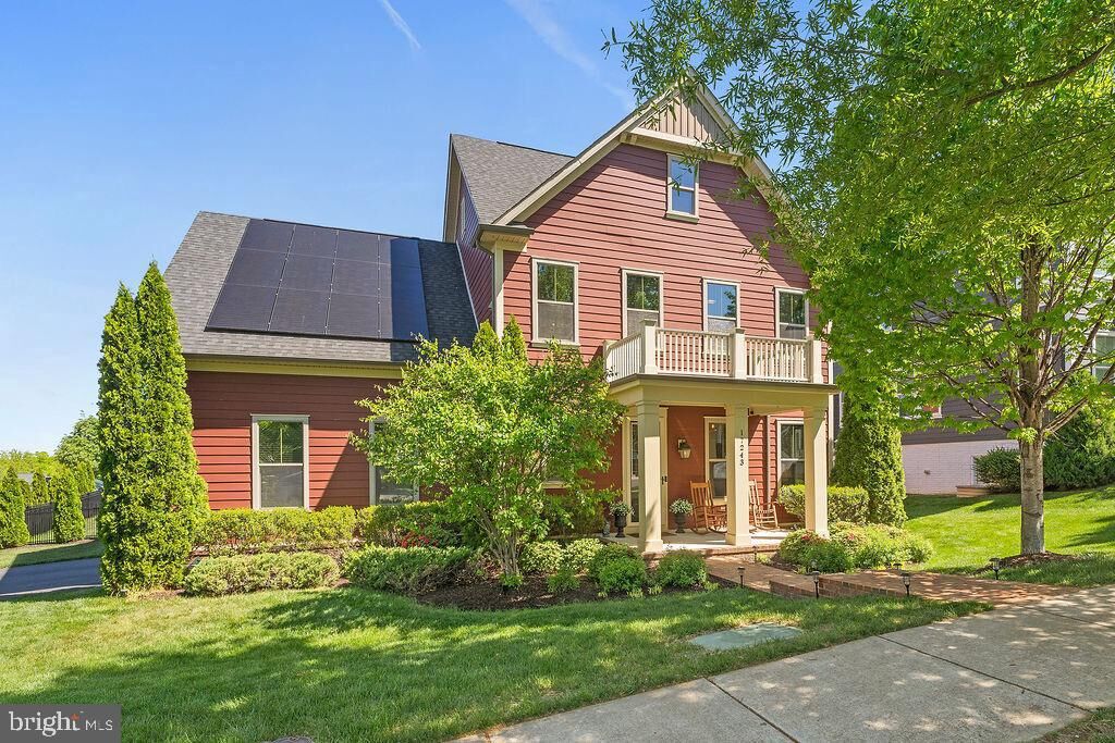 Property Photo:  17243 Miss Packard Court  VA 22026 