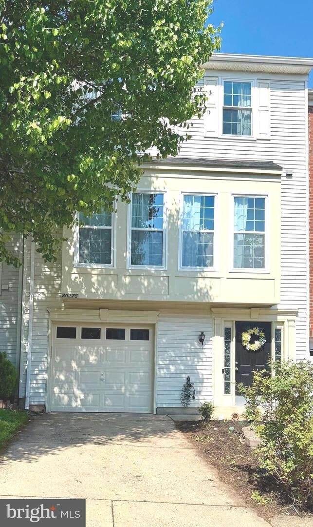 Property Photo:  20275 Glenrobin Terrace  VA 20147 