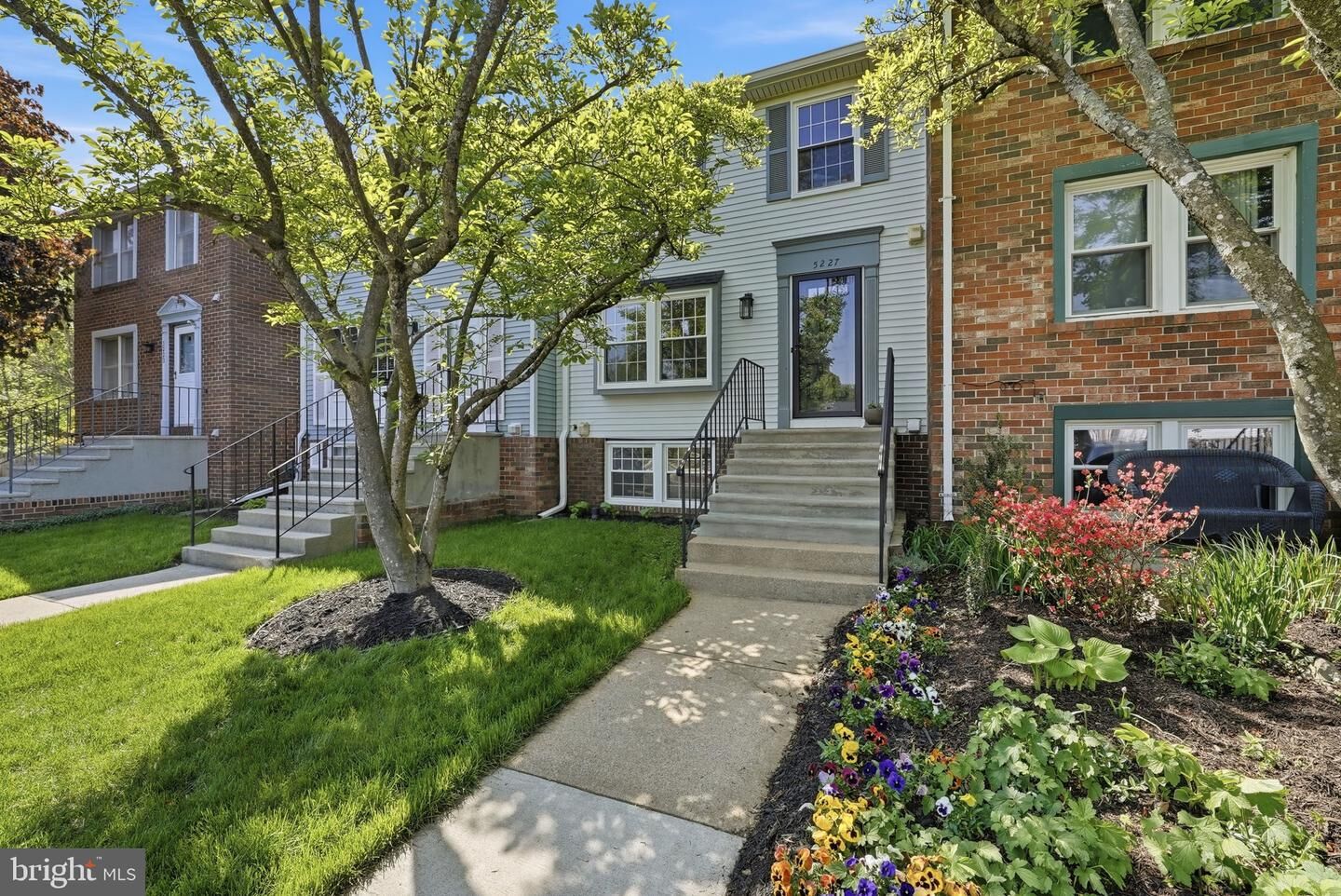 Property Photo: 5227 Pleasure Cove Court VA 22315