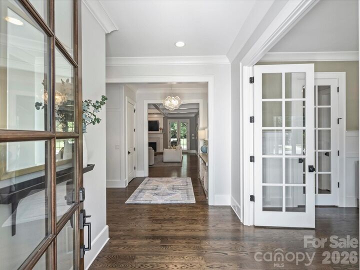 Property Photo:  320 Plantation Place  NC 28209 