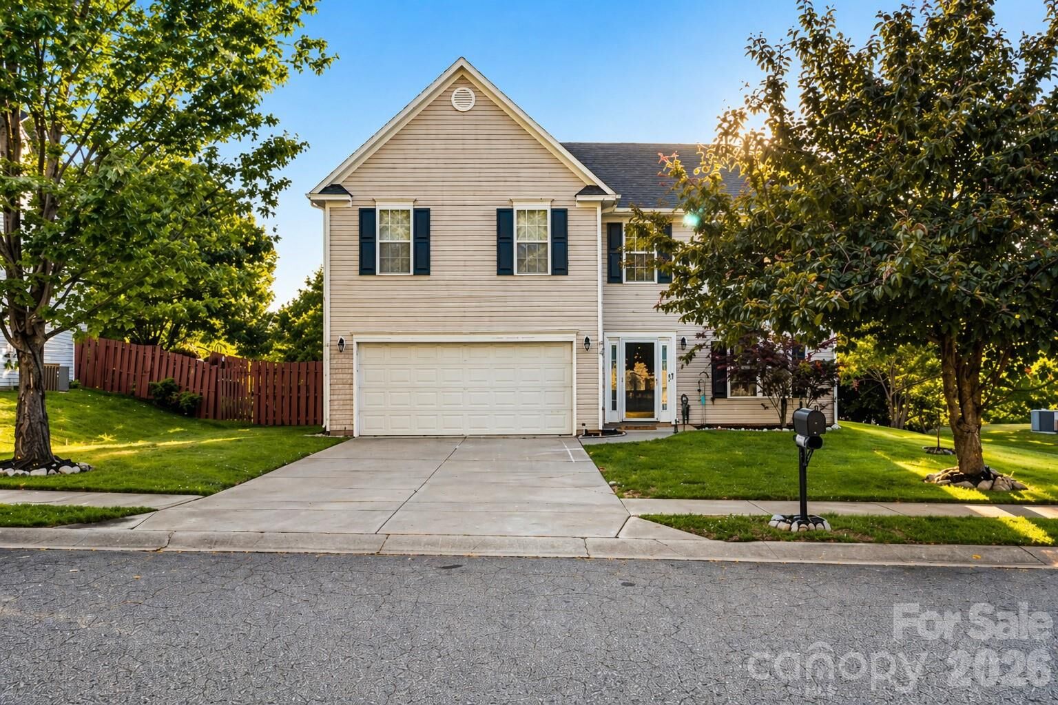 Property Photo:  317 Ashton Bluff Circle  NC 28120 