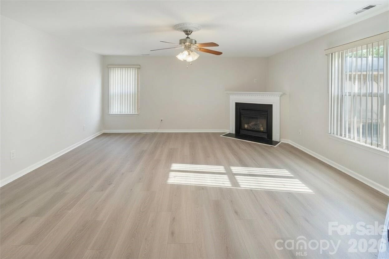 Property Photo: 317 Ashton Bluff Circle NC 28120