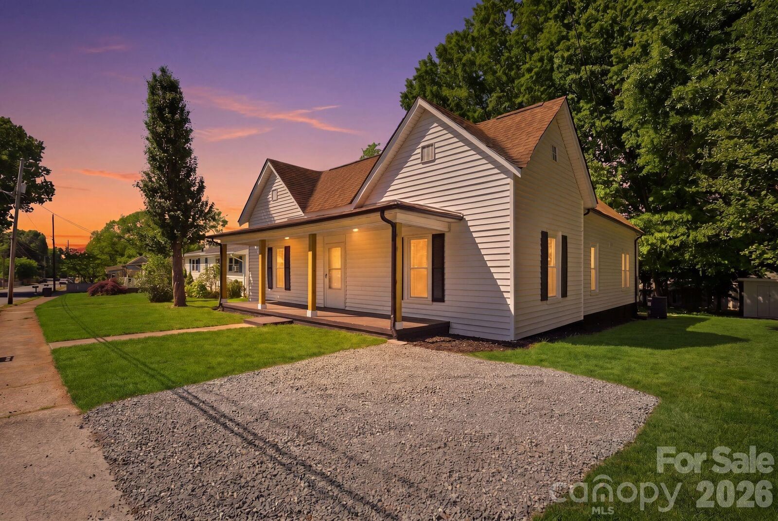 Property Photo:  630 N Davis Avenue  NC 28658 